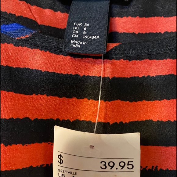 2/$40  —— H&M Dress - Picture 3 of 5